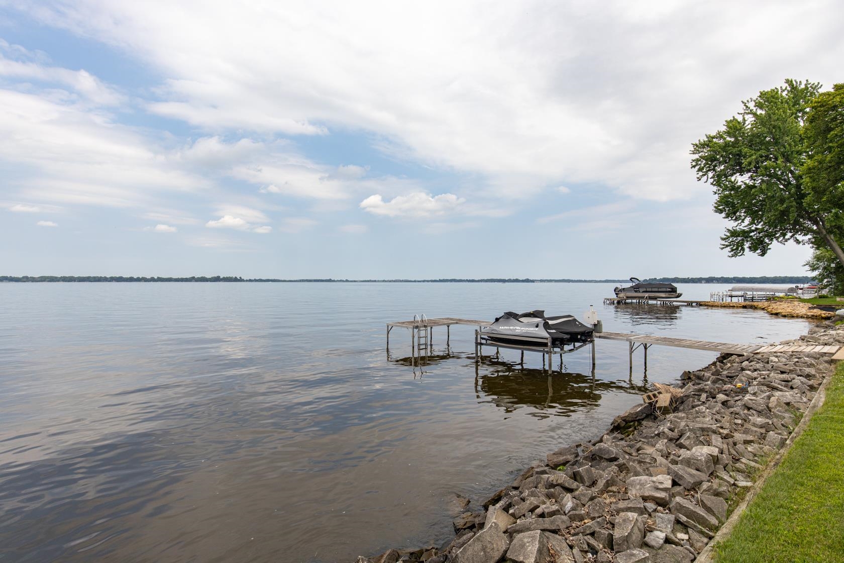 3896 HIGHLAND SHORE Lane