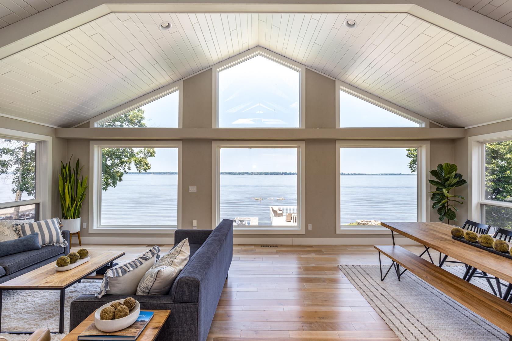 3896 HIGHLAND SHORE Lane