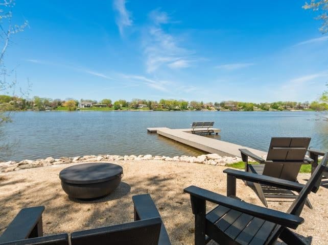 2080 GREENLEAF Road