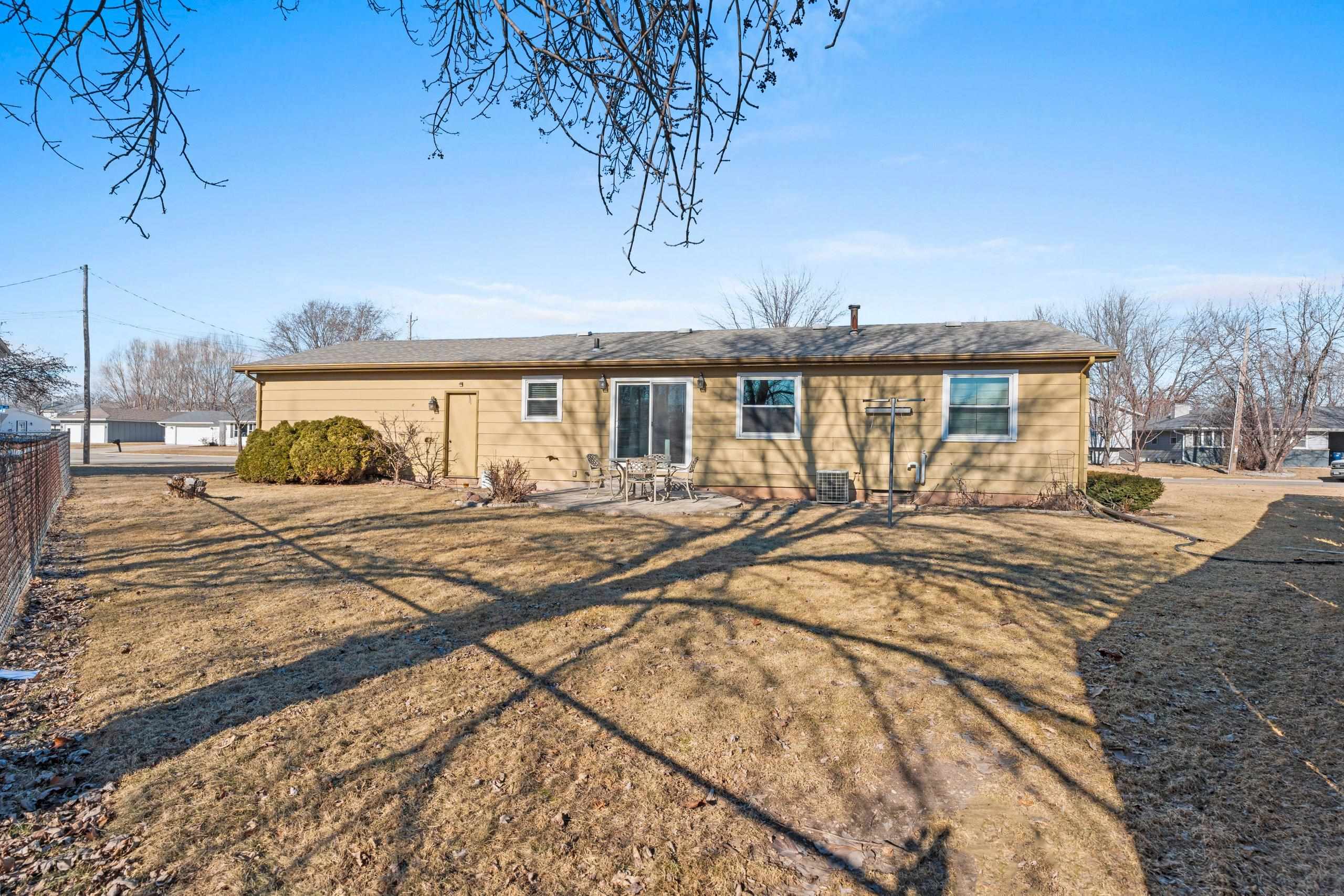 Menasha, Wisconsin 54952, United States, 3 Bedrooms Bedrooms, ,2 BathroomsBathrooms,Residential,Active,10441