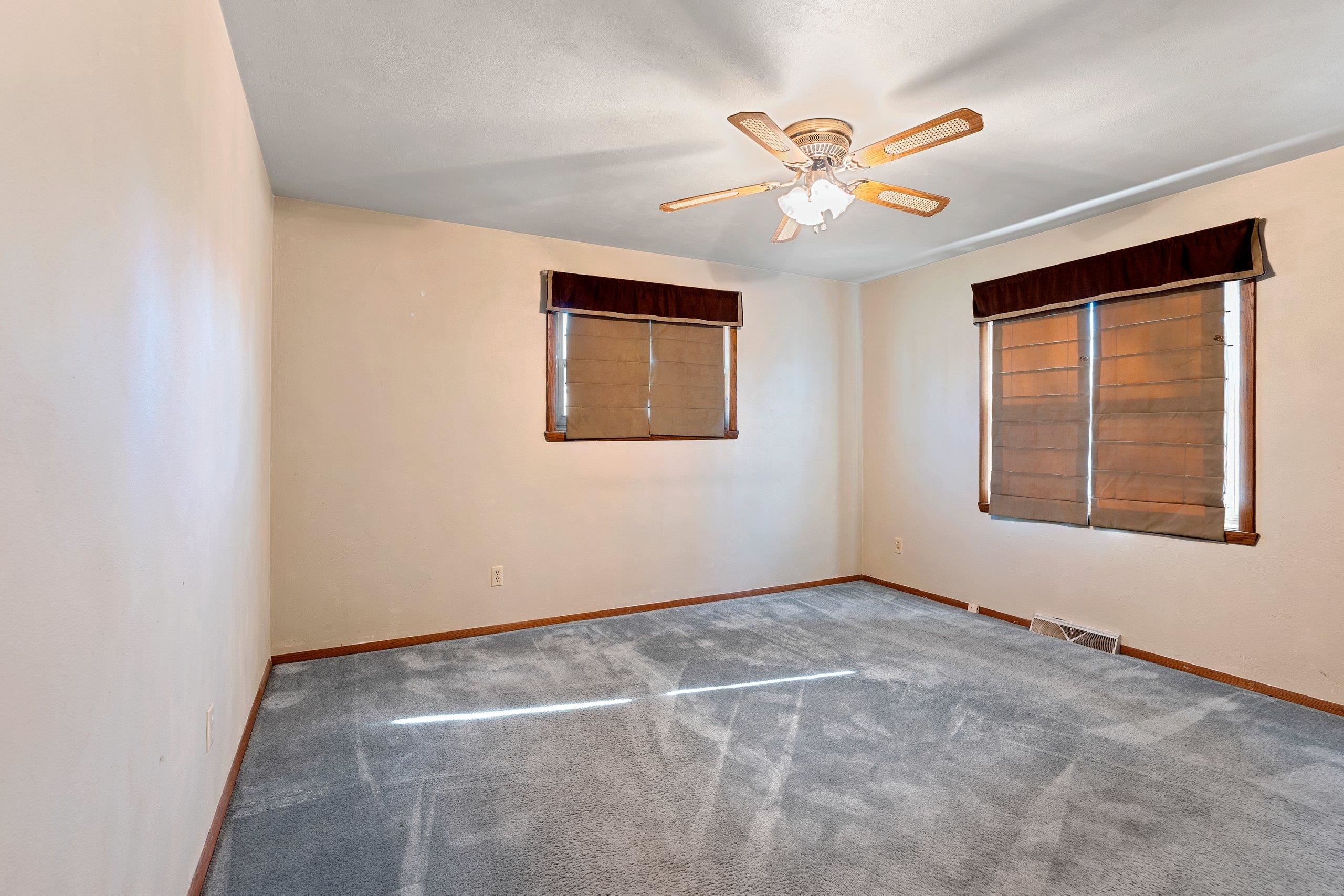 Menasha, Wisconsin 54952, United States, 3 Bedrooms Bedrooms, ,2 BathroomsBathrooms,Residential,Active,10441