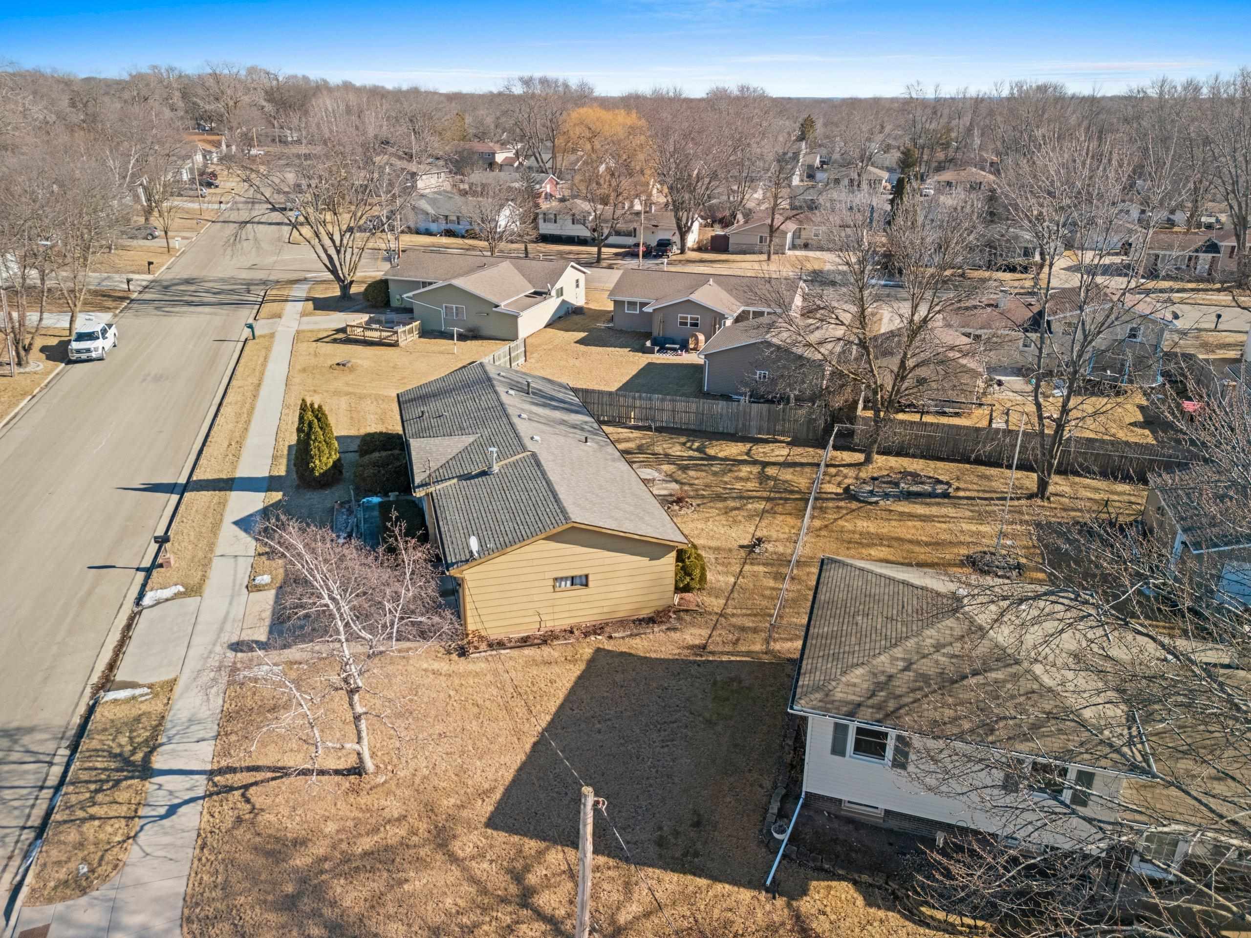 Menasha, Wisconsin 54952, United States, 3 Bedrooms Bedrooms, ,2 BathroomsBathrooms,Residential,Active,10441