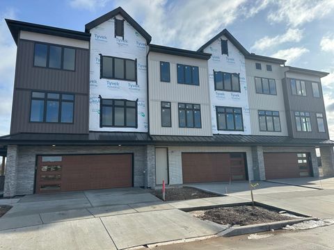 Photo of 385 SATORI Trail, KIMBERLY, WI 54136 (MLS # 50319844)