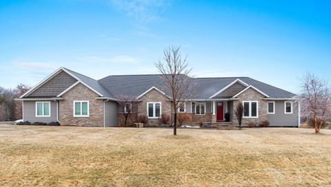 Photo of 2875 STONE CREEK Circle, SUAMICO, WI 54313 (MLS # 50323252)