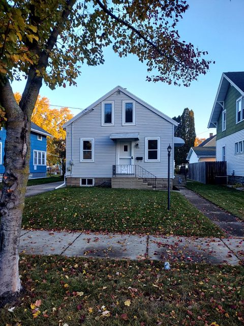 Photo of 1108 W SPENCER Street, APPLETON, WI 54914 (MLS # 50318444)