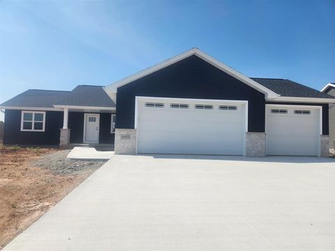 8300 XAVIER Drive NEENAH WI 54952