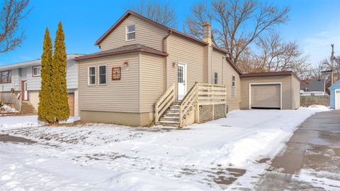 Photo of 1619 N 27TH Street, SHEBOYGAN, WI 53081 (MLS # 50319701)
