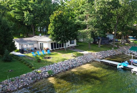 Photo of N7022 W PINE LAKE Road, WILD ROSE, WI 54984 (MLS # 50313771)