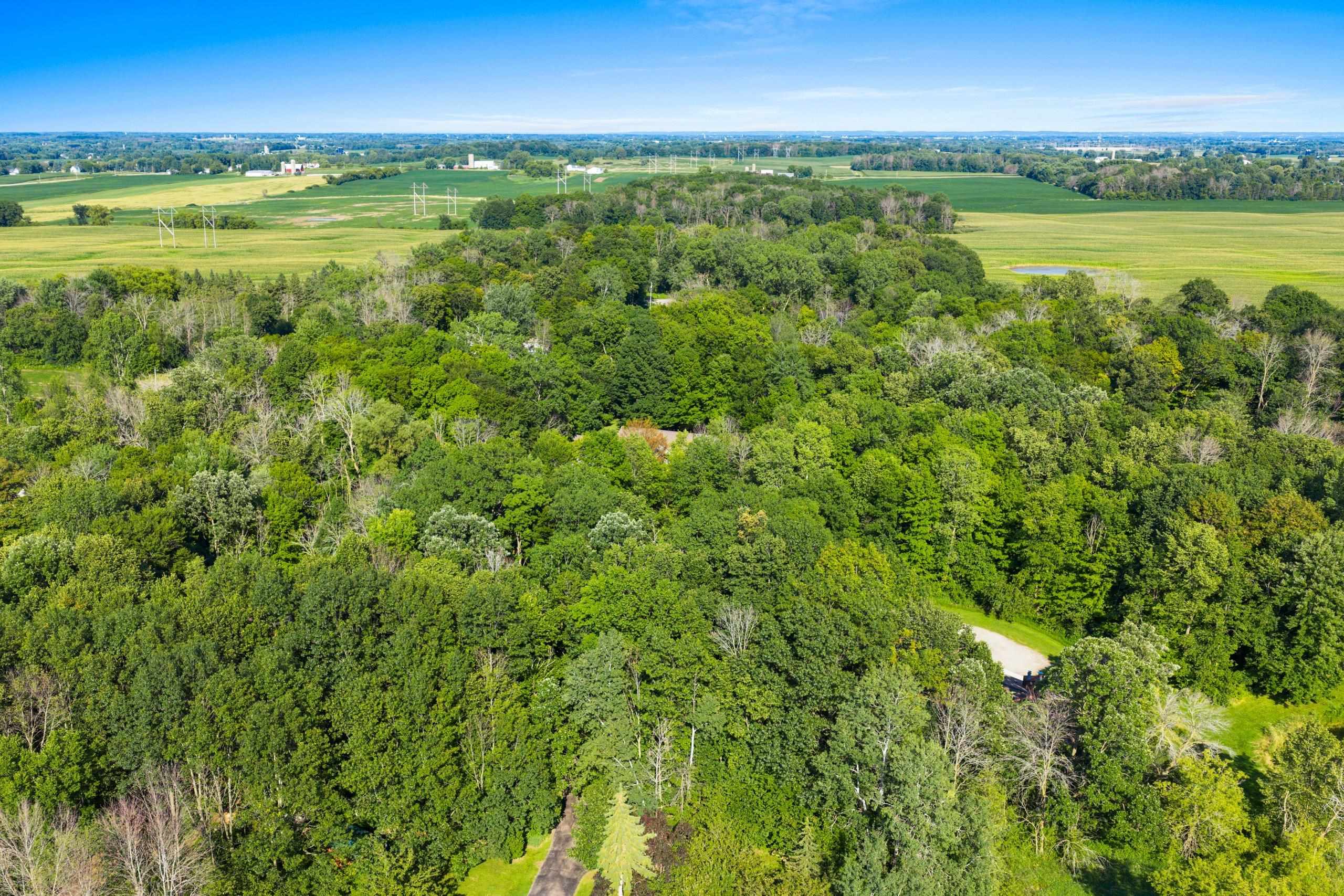 Appleton, Wisconsin 54913, United States, 3 Bedrooms Bedrooms, ,3 BathroomsBathrooms,Residential,Active,181860