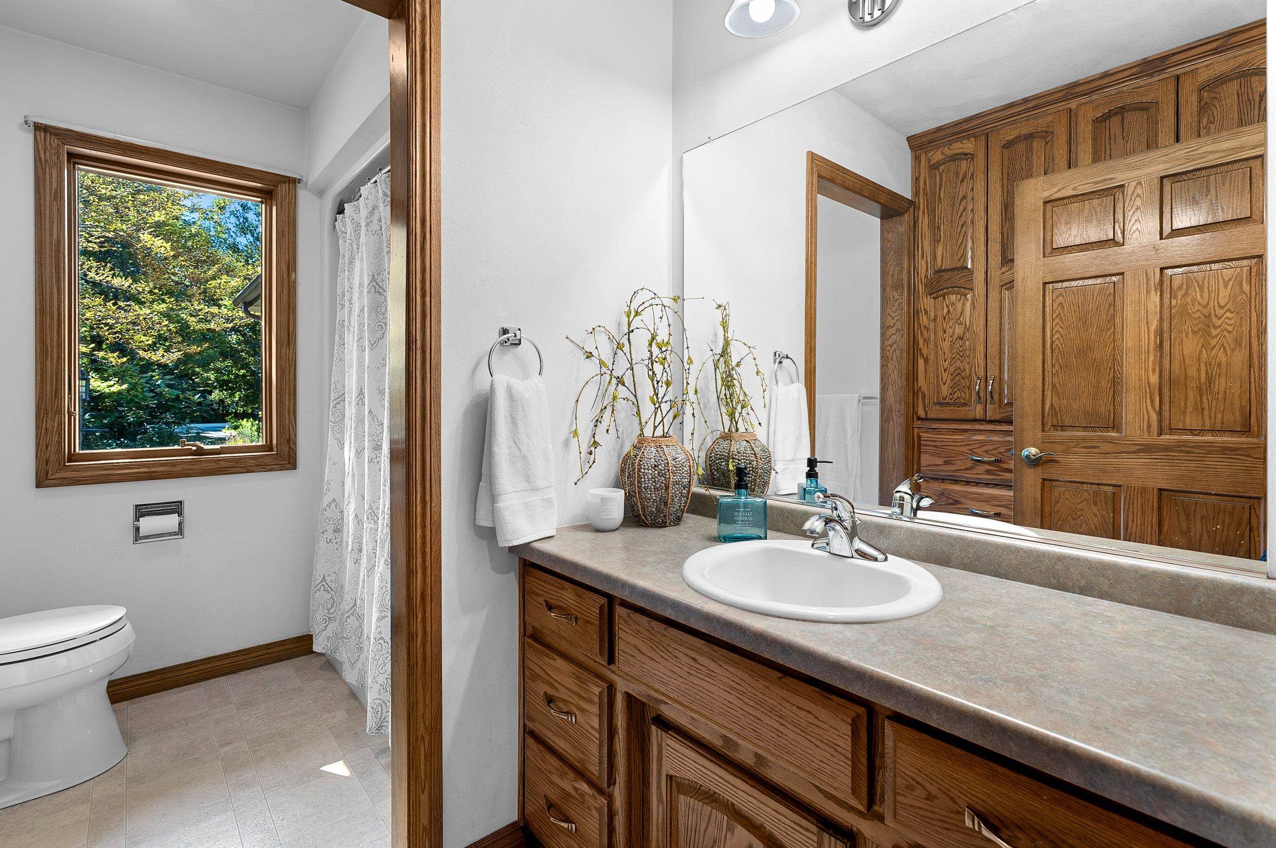 Appleton, Wisconsin 54913, United States, 3 Bedrooms Bedrooms, ,3 BathroomsBathrooms,Residential,Active,181860