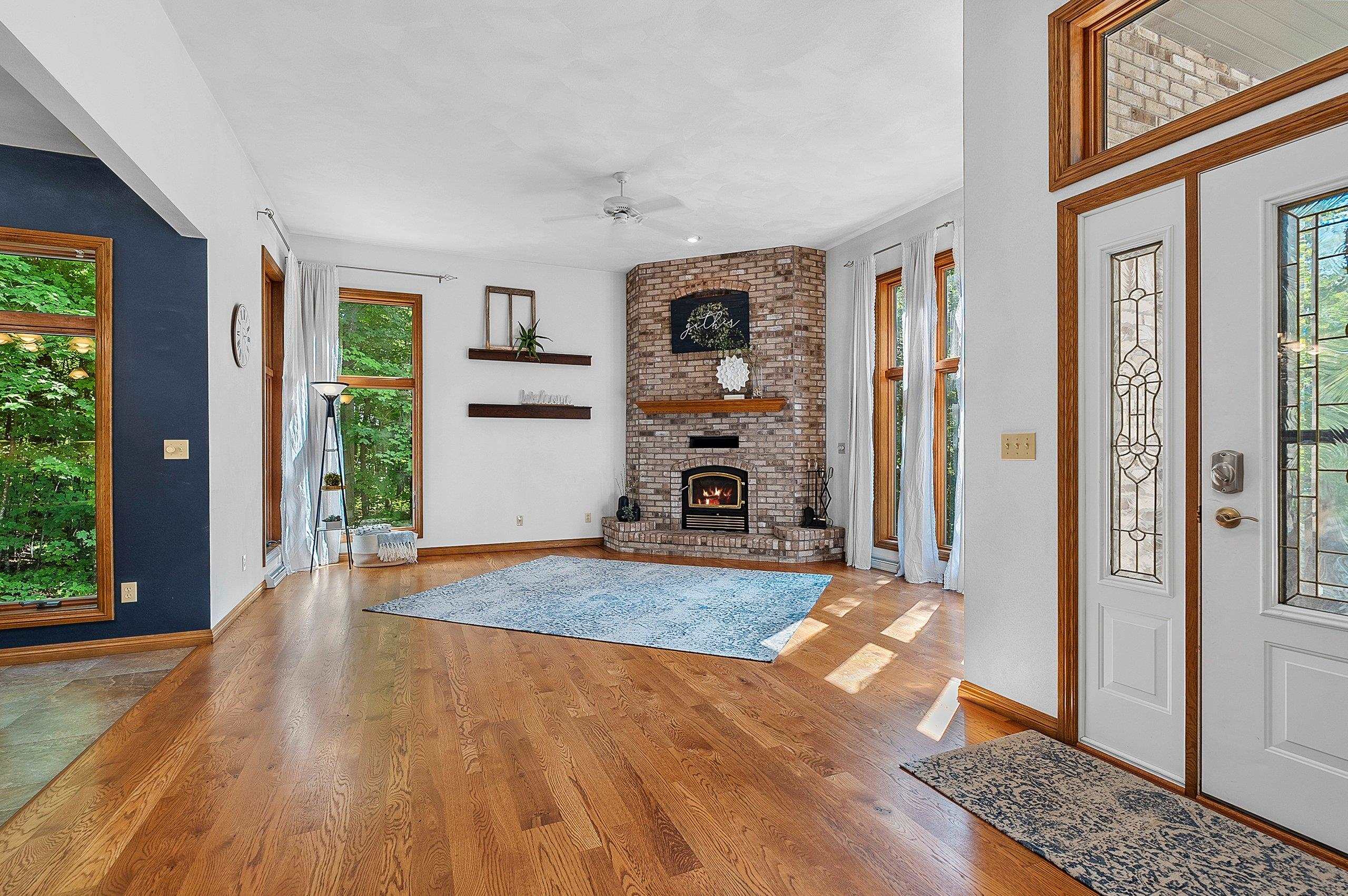 Appleton, Wisconsin 54913, United States, 3 Bedrooms Bedrooms, ,3 BathroomsBathrooms,Residential,Active,181860