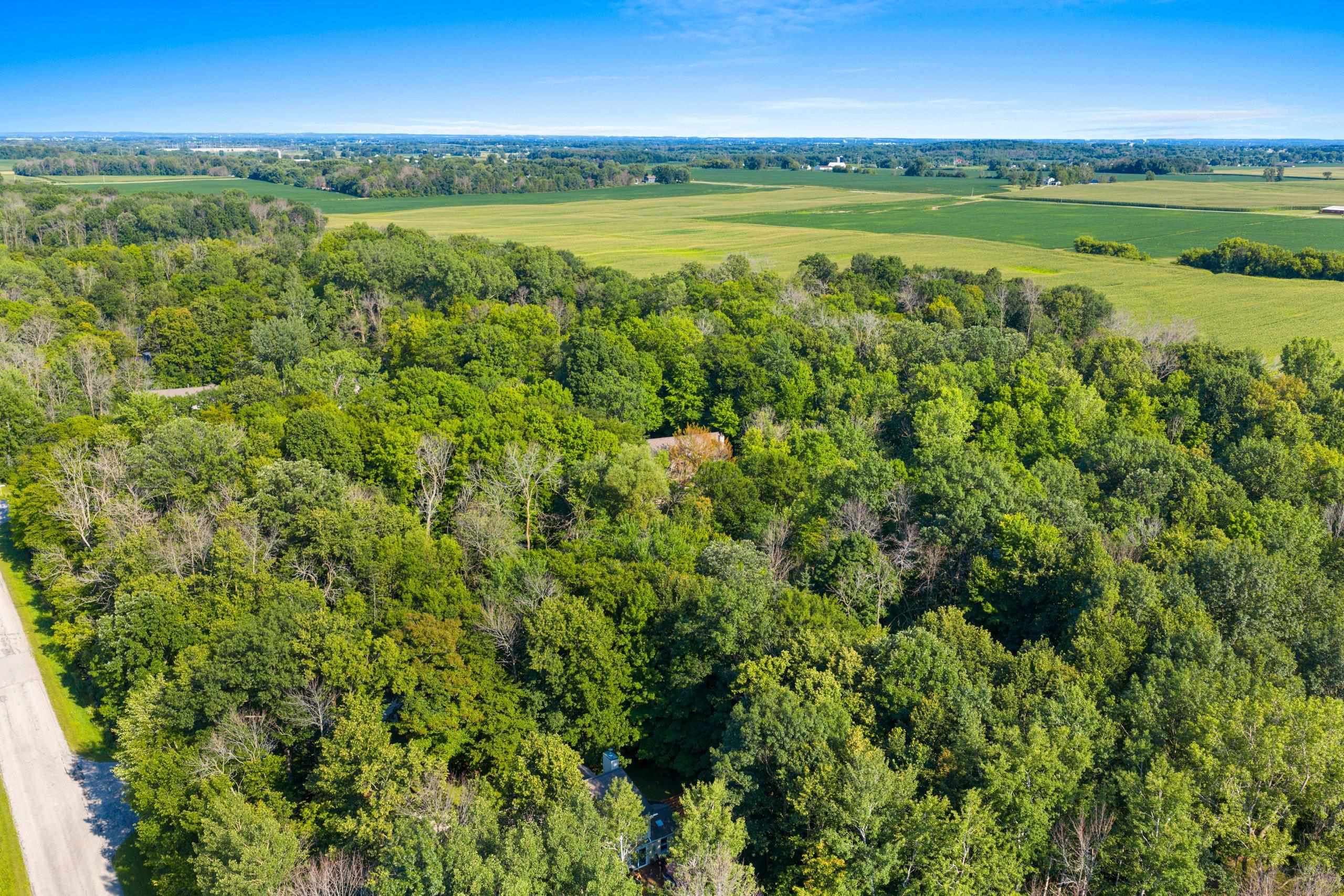 Appleton, Wisconsin 54913, United States, 3 Bedrooms Bedrooms, ,3 BathroomsBathrooms,Residential,Active,181860