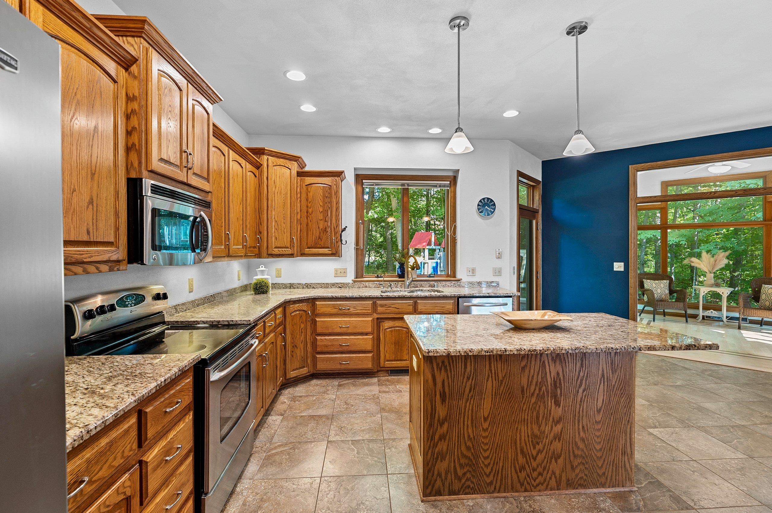 Appleton, Wisconsin 54913, United States, 3 Bedrooms Bedrooms, ,3 BathroomsBathrooms,Residential,Active,181860