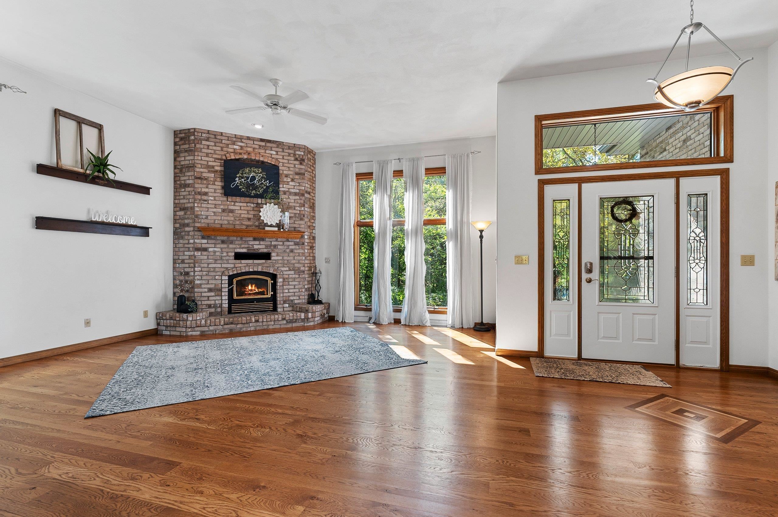 Appleton, Wisconsin 54913, United States, 3 Bedrooms Bedrooms, ,3 BathroomsBathrooms,Residential,Active,181860