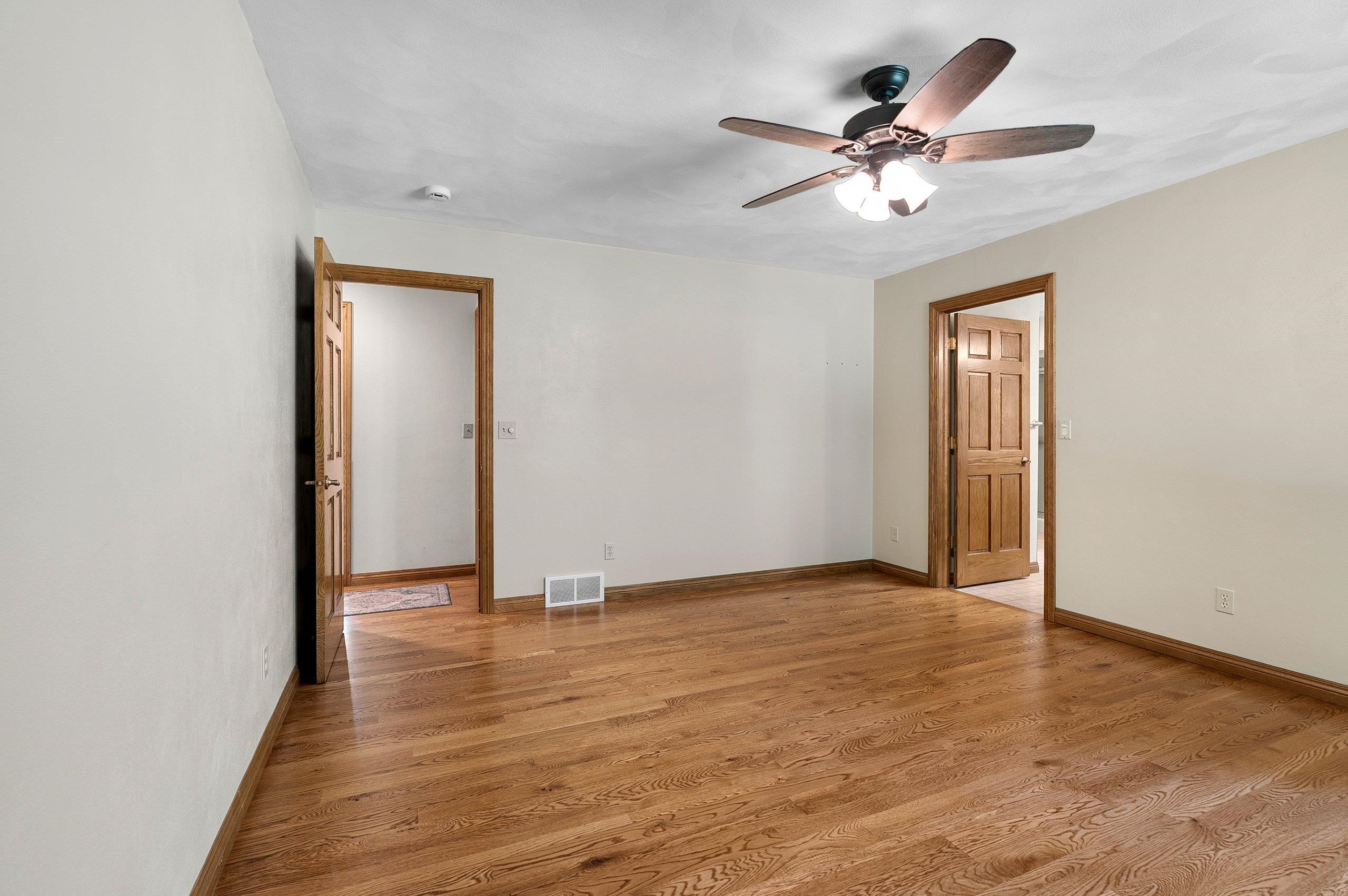 Appleton, Wisconsin 54913, United States, 3 Bedrooms Bedrooms, ,3 BathroomsBathrooms,Residential,Active,181860