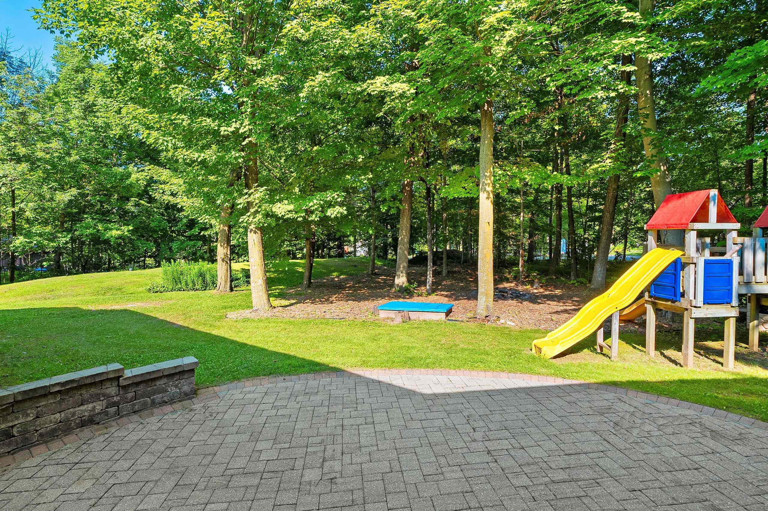 Appleton, Wisconsin 54913, United States, 3 Bedrooms Bedrooms, ,3 BathroomsBathrooms,Residential,Active,181860