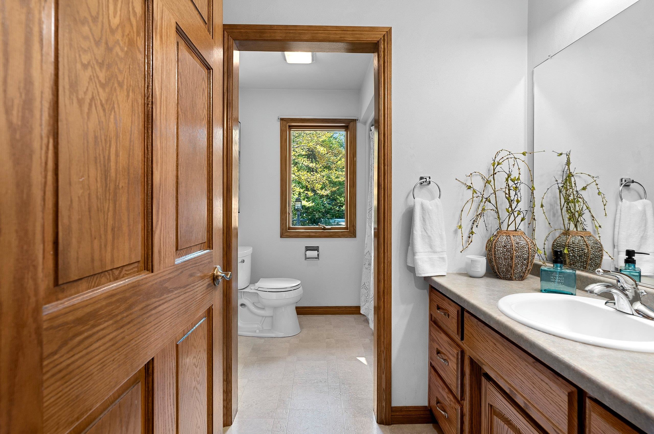 Appleton, Wisconsin 54913, United States, 3 Bedrooms Bedrooms, ,3 BathroomsBathrooms,Residential,Active,181860