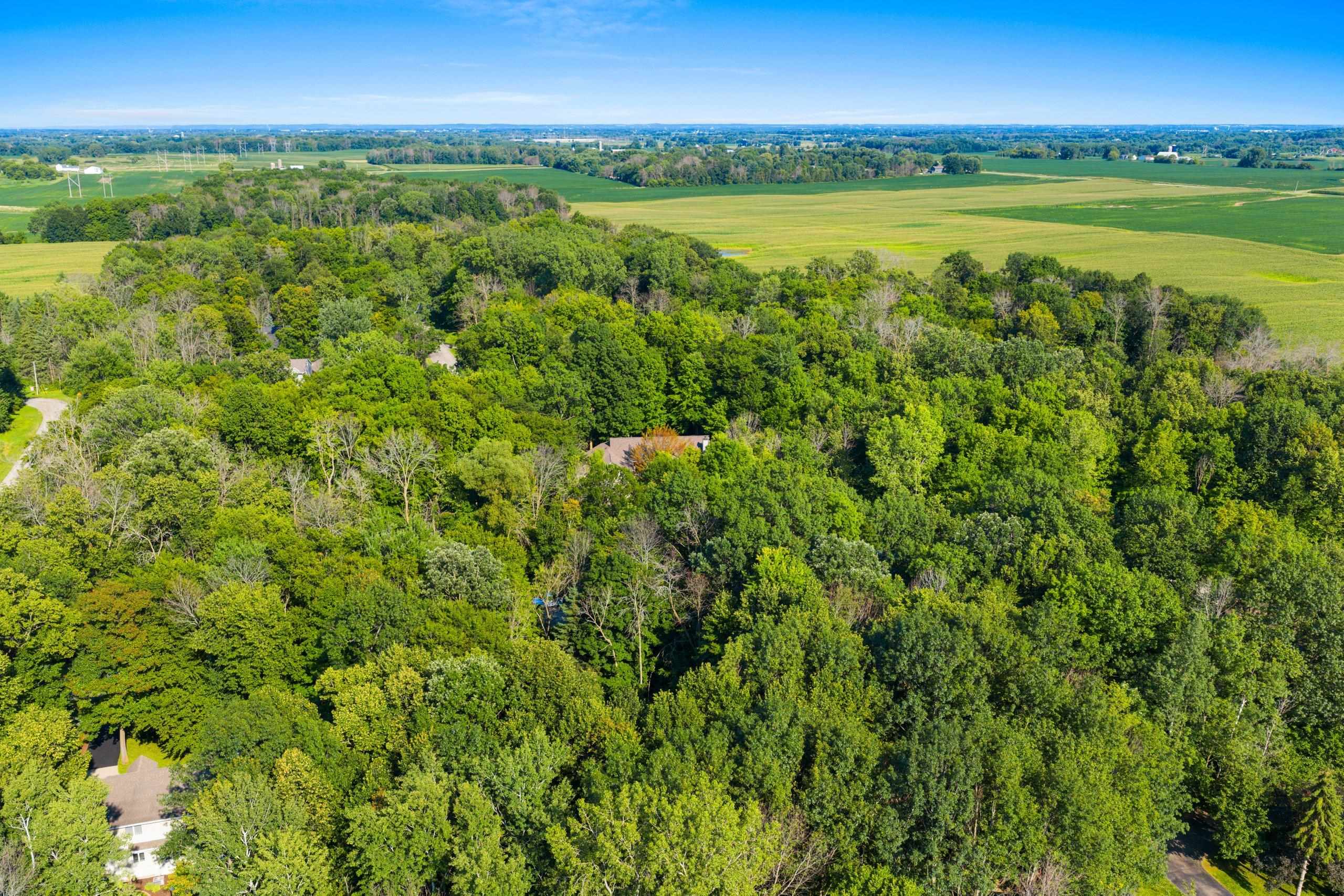 Appleton, Wisconsin 54913, United States, 3 Bedrooms Bedrooms, ,3 BathroomsBathrooms,Residential,Active,181860