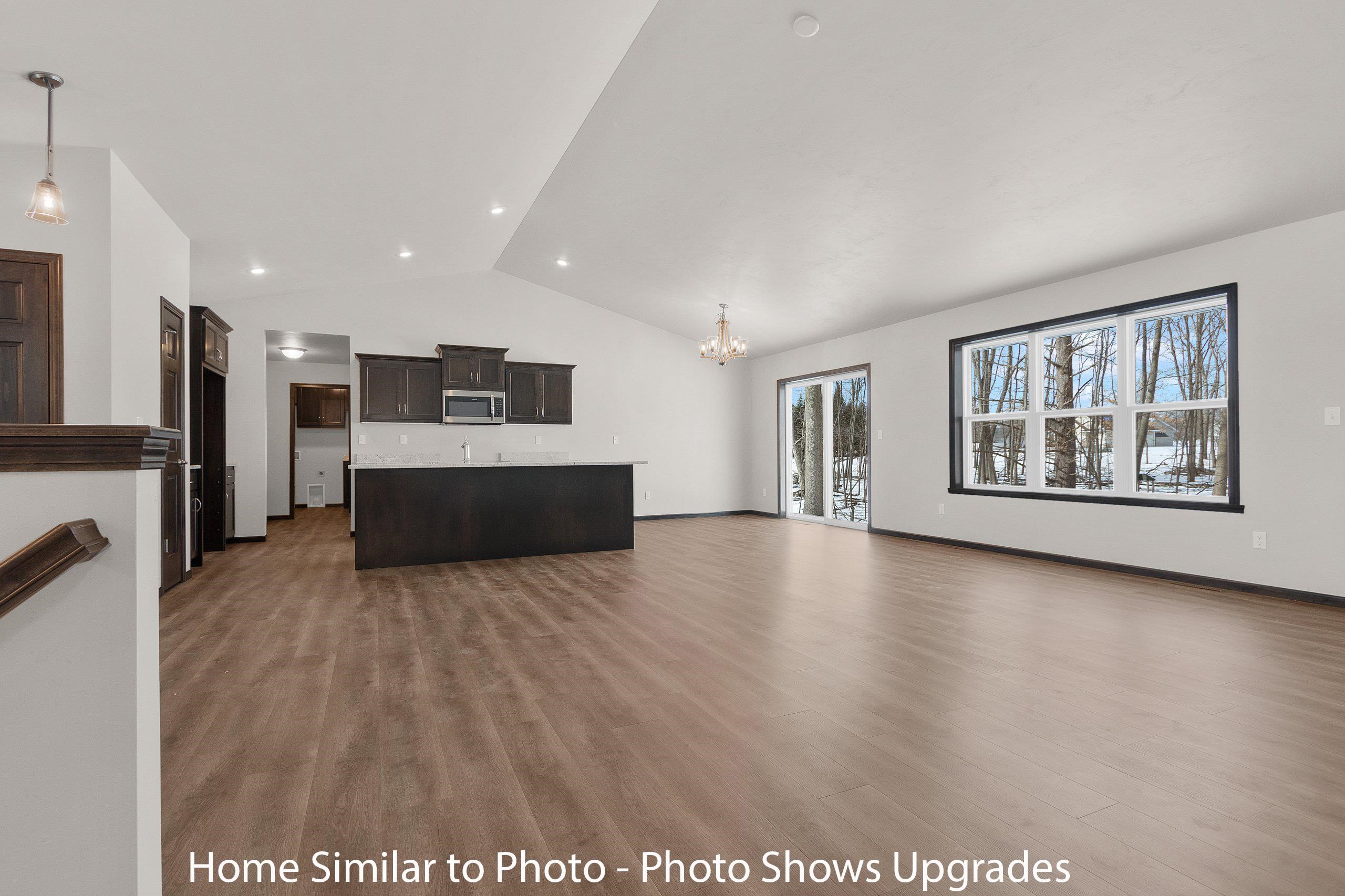 1732 BETTY JEAN Lane