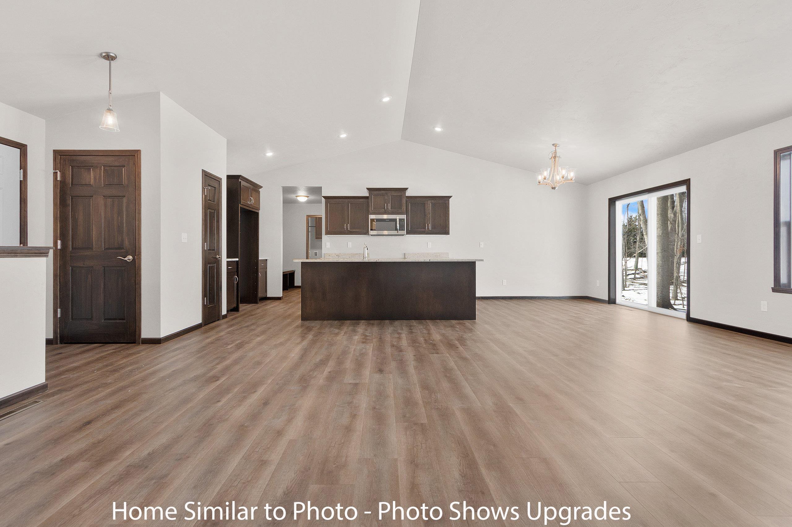 1732 BETTY JEAN Lane