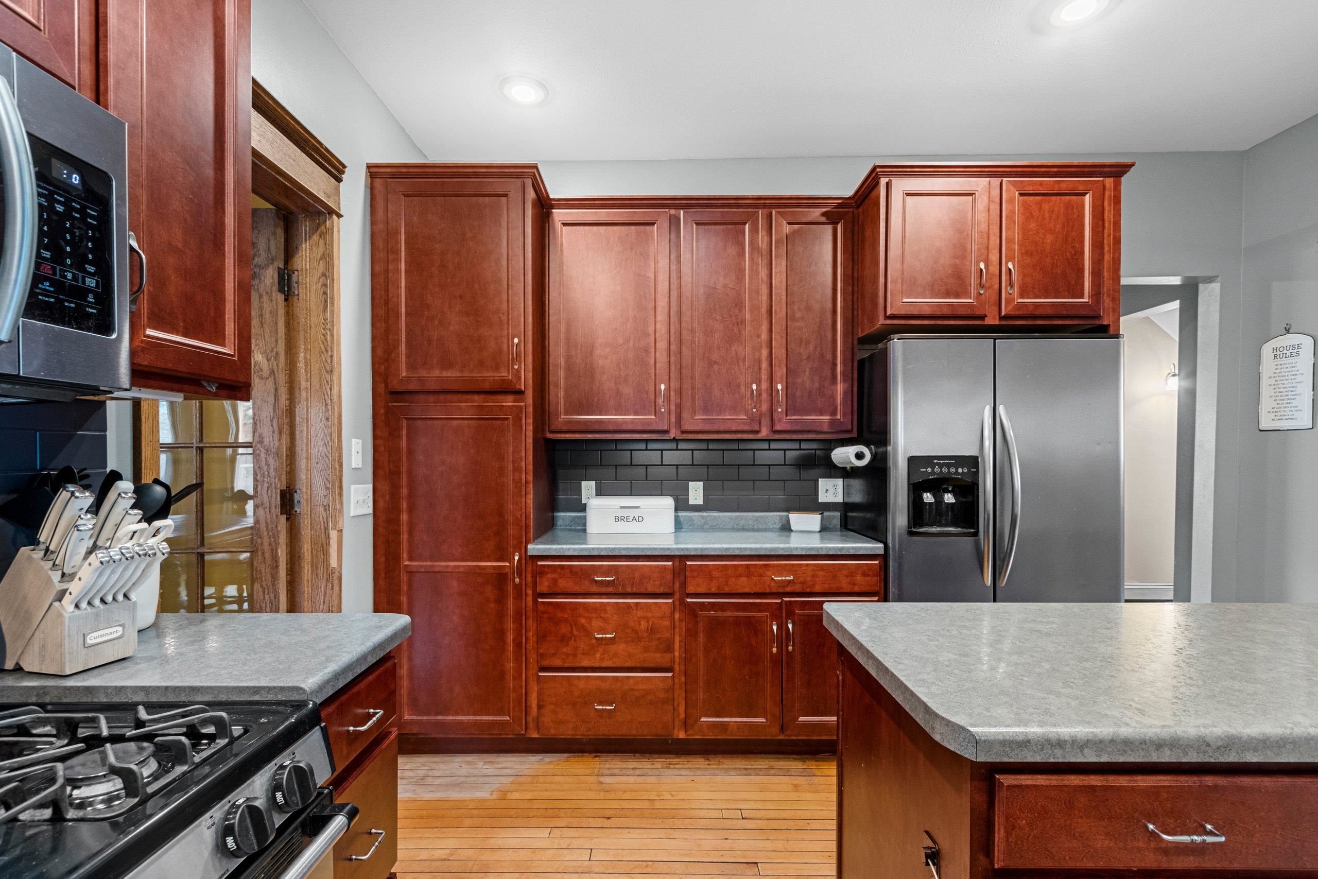 Shawano, Wisconsin 54166, United States, 6 Bedrooms Bedrooms, ,3 BathroomsBathrooms,Residential,Active,169515