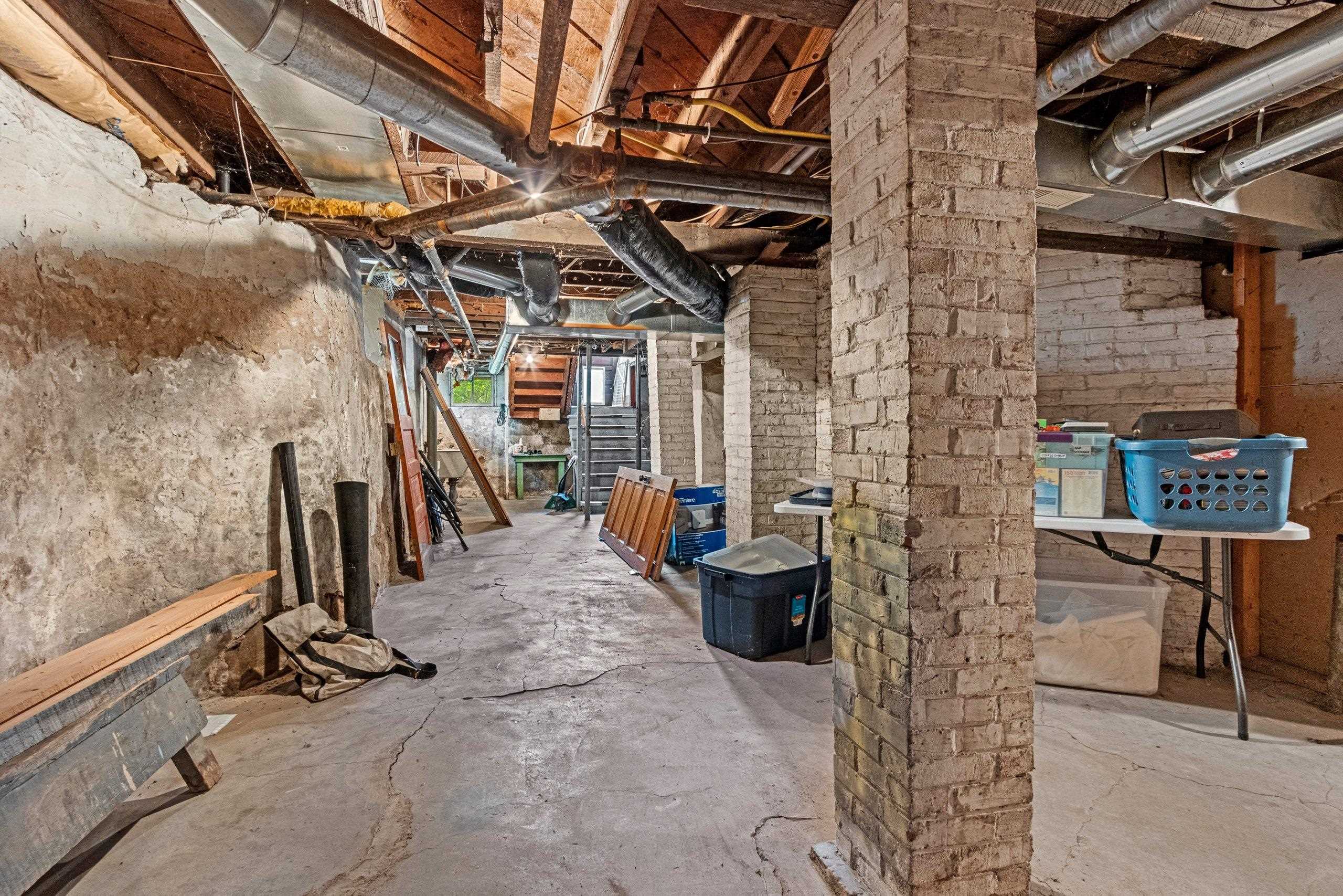 Shawano, Wisconsin 54166, United States, 6 Bedrooms Bedrooms, ,3 BathroomsBathrooms,Residential,Active,169515