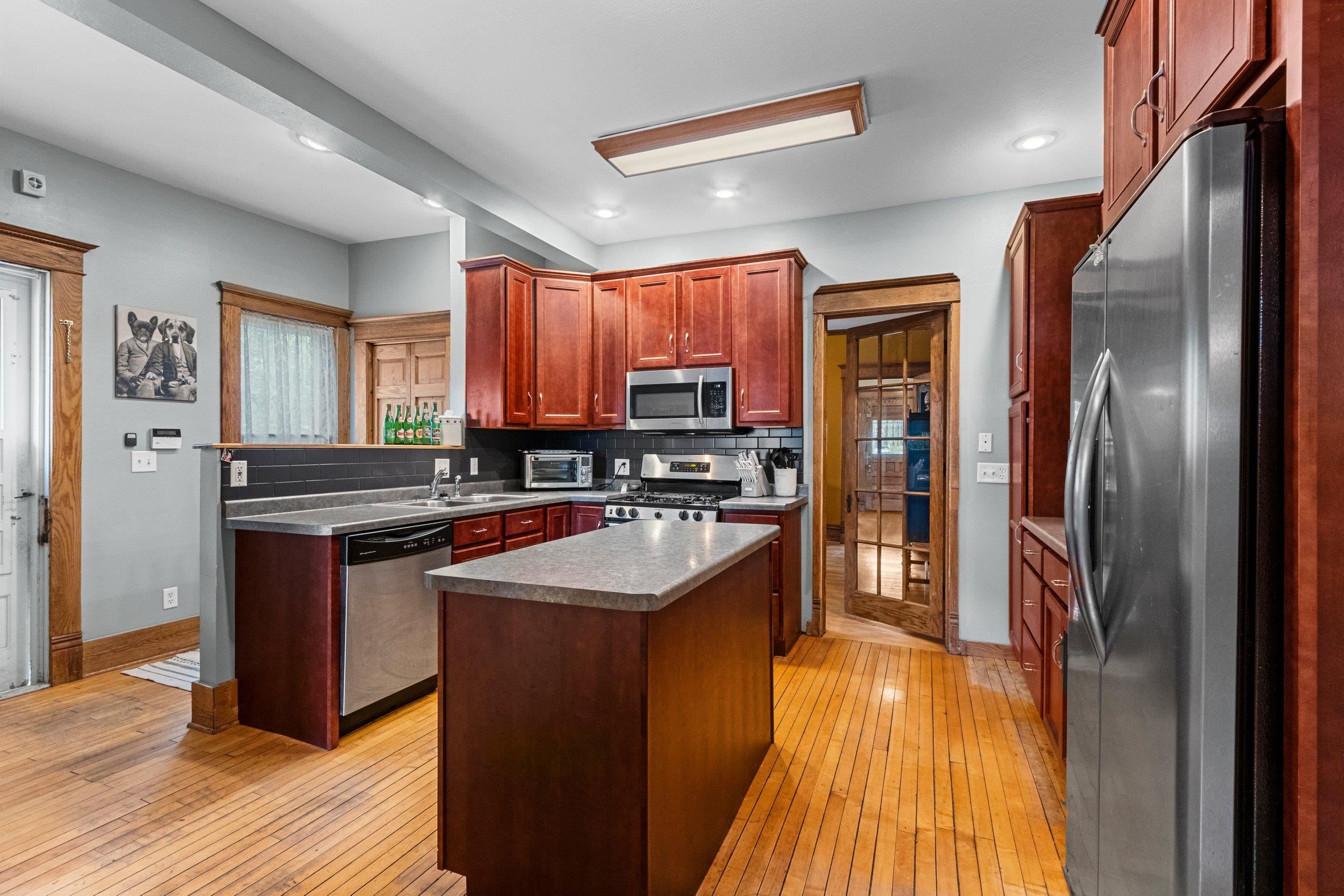 Shawano, Wisconsin 54166, United States, 6 Bedrooms Bedrooms, ,3 BathroomsBathrooms,Residential,Active,169515