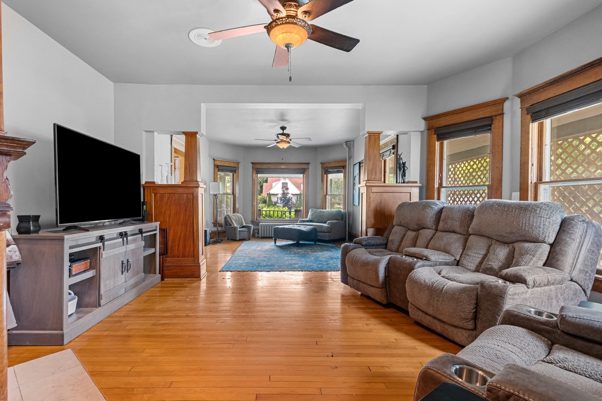 Shawano, Wisconsin 54166, United States, 6 Bedrooms Bedrooms, ,3 BathroomsBathrooms,Residential,Active,169515