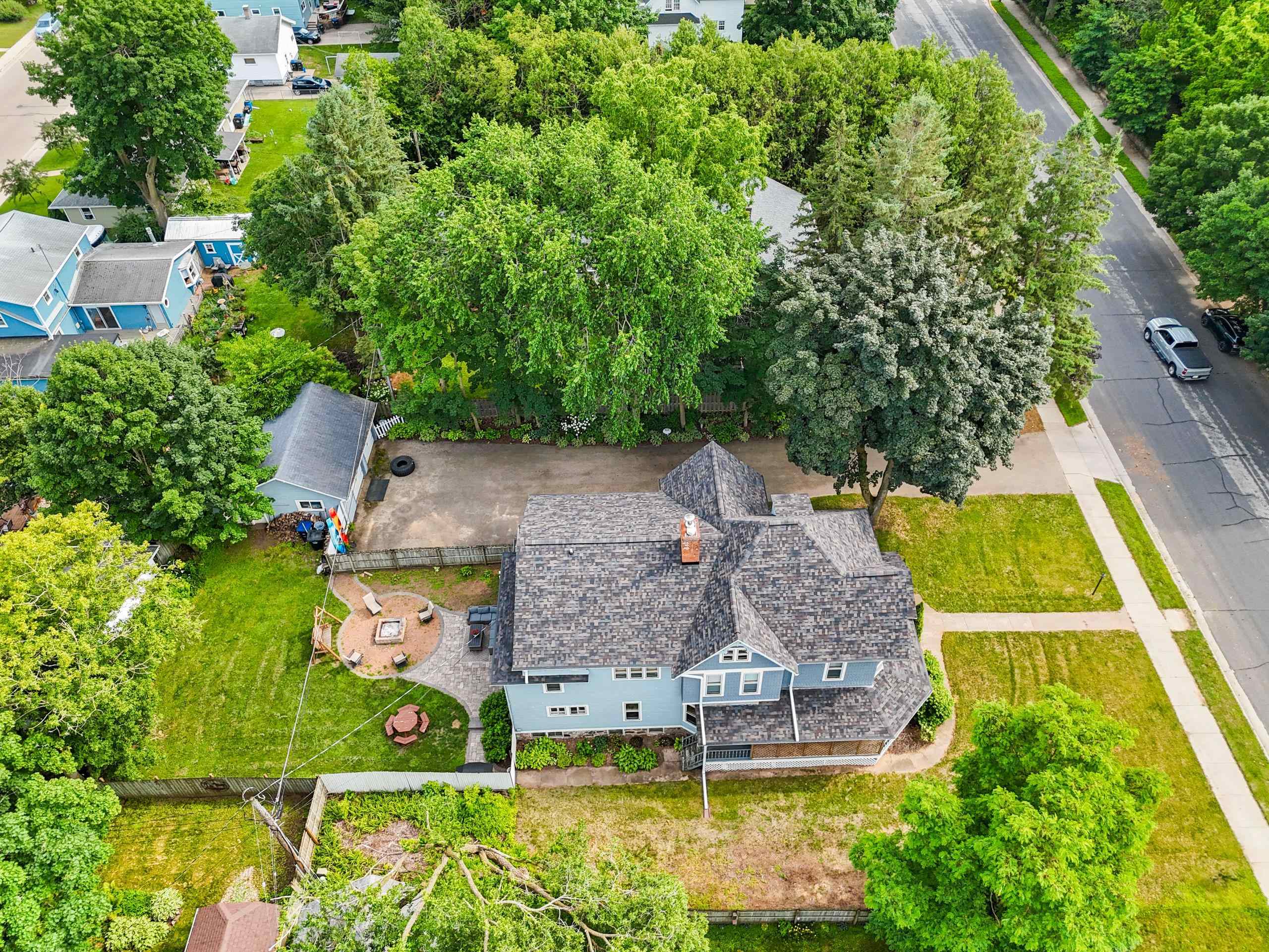 Shawano, Wisconsin 54166, United States, 6 Bedrooms Bedrooms, ,3 BathroomsBathrooms,Residential,Active,169515