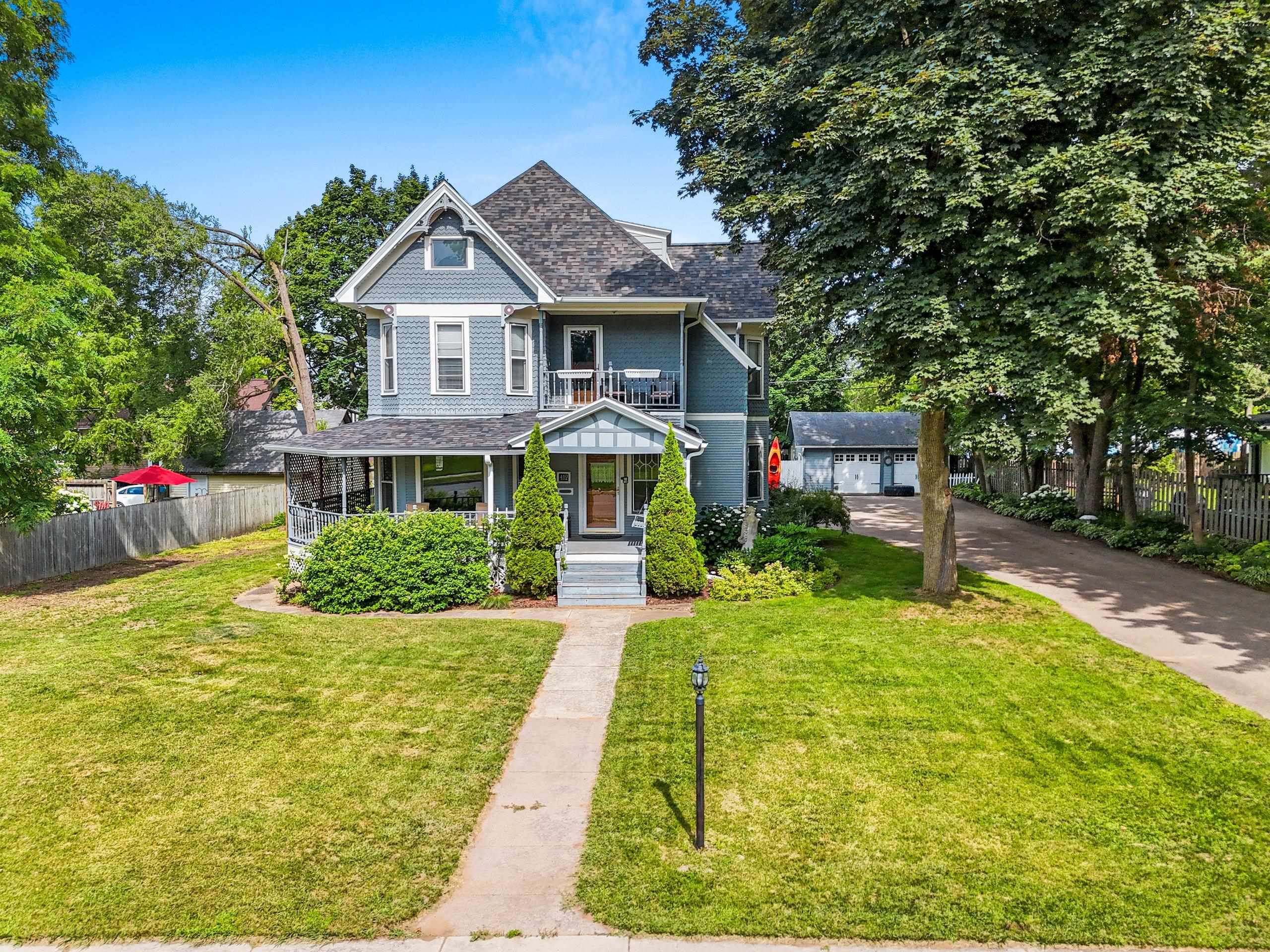 Shawano, Wisconsin 54166, United States, 6 Bedrooms Bedrooms, ,3 BathroomsBathrooms,Residential,Active,169515