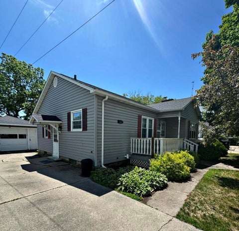 Photo of 1709 18TH Avenue, MENOMINEE, MI 49858 (MLS # 50327404)