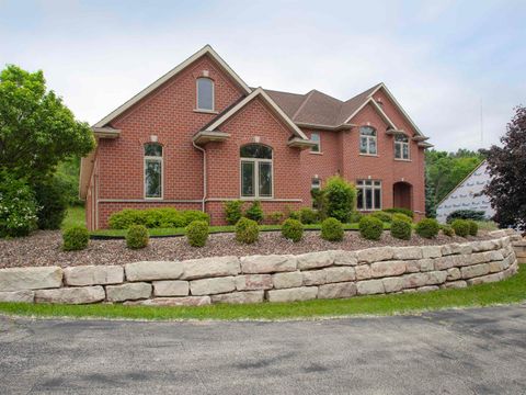 Photo of 1750 LIMESTONE Trail, DE PERE, WI 54115 (MLS # 50320899)