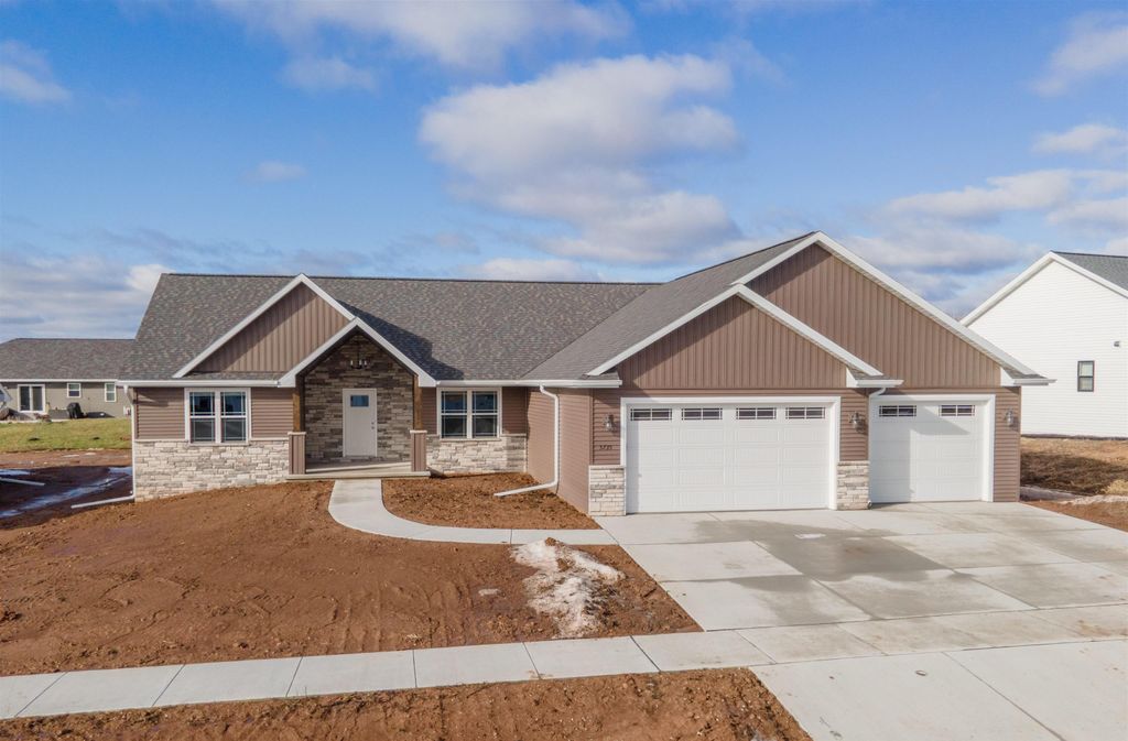 Photo of 5735 N ACADIA Drive, APPLETON, WI 54913 (MLS # 50319850)