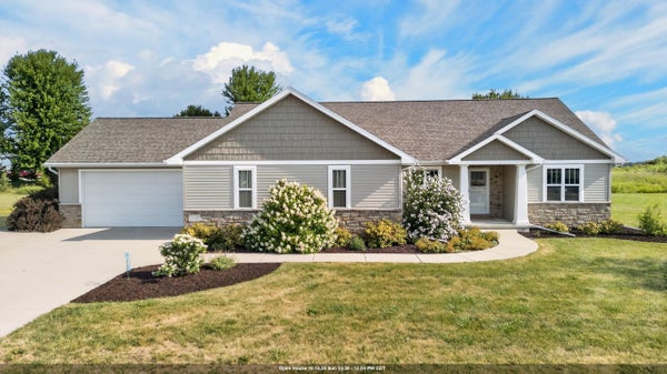 5148 HIGH POINTE DR, WINNECONNE, WI 54986 - Image 9e9ffbee54ab0cf671bae5efcf7dc653/2757323574