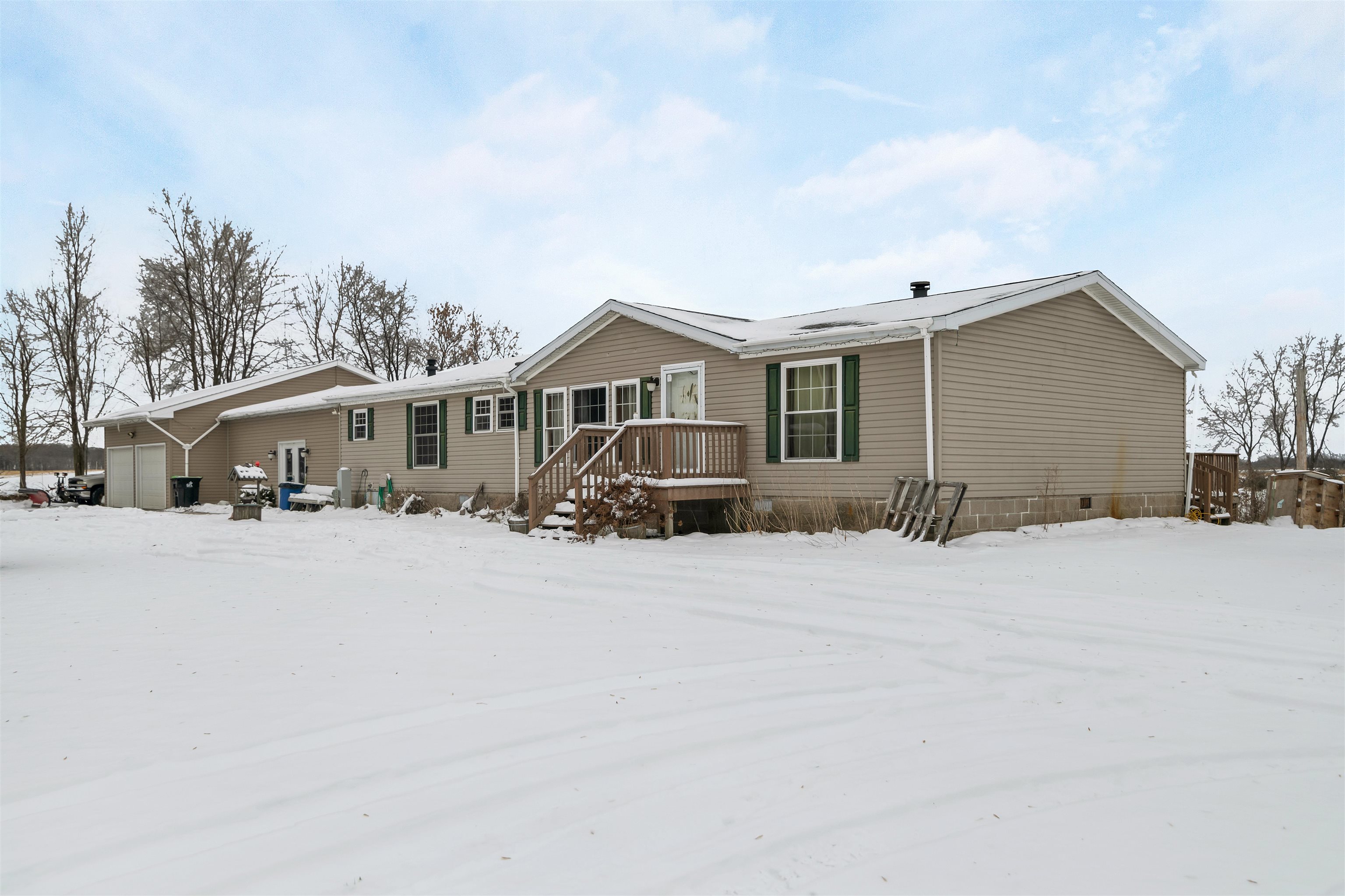 8153 GRAY LAKE Road