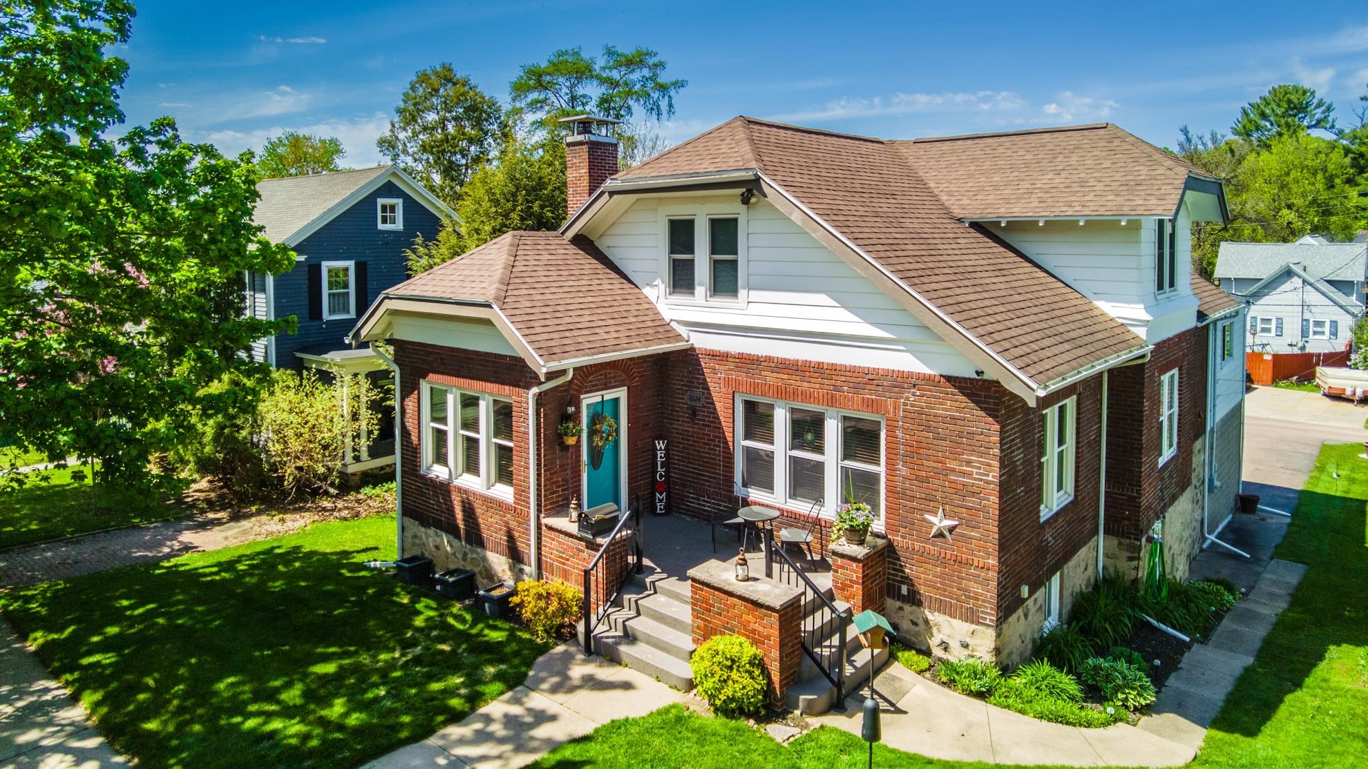 1024 STEUBEN Street