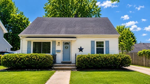 Photo of 513 E FREMONT Street, APPLETON, WI 54915 (MLS # 50327476)