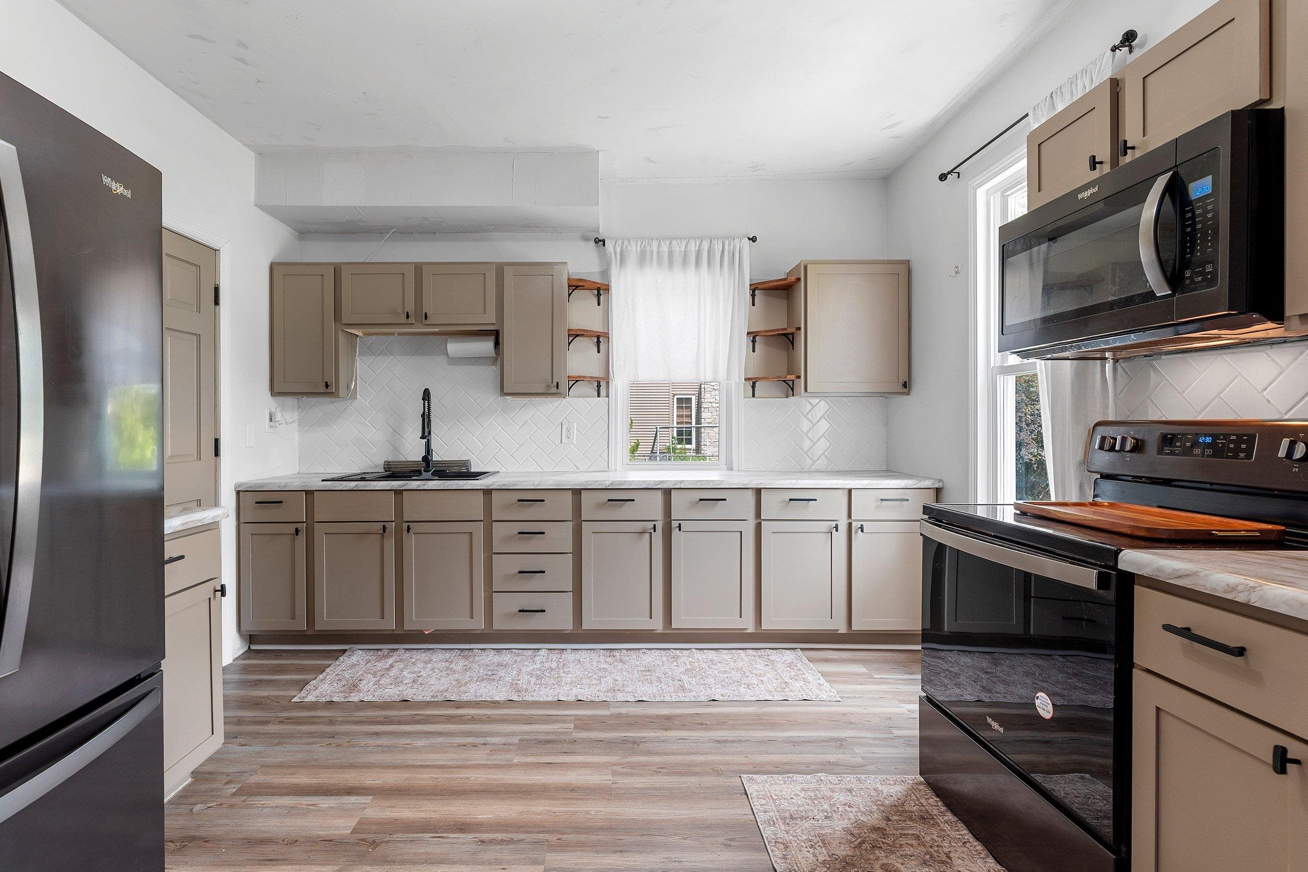 Shawano, Wisconsin 54166, United States, 4 Bedrooms Bedrooms, ,2 BathroomsBathrooms,Residential,Active,171597