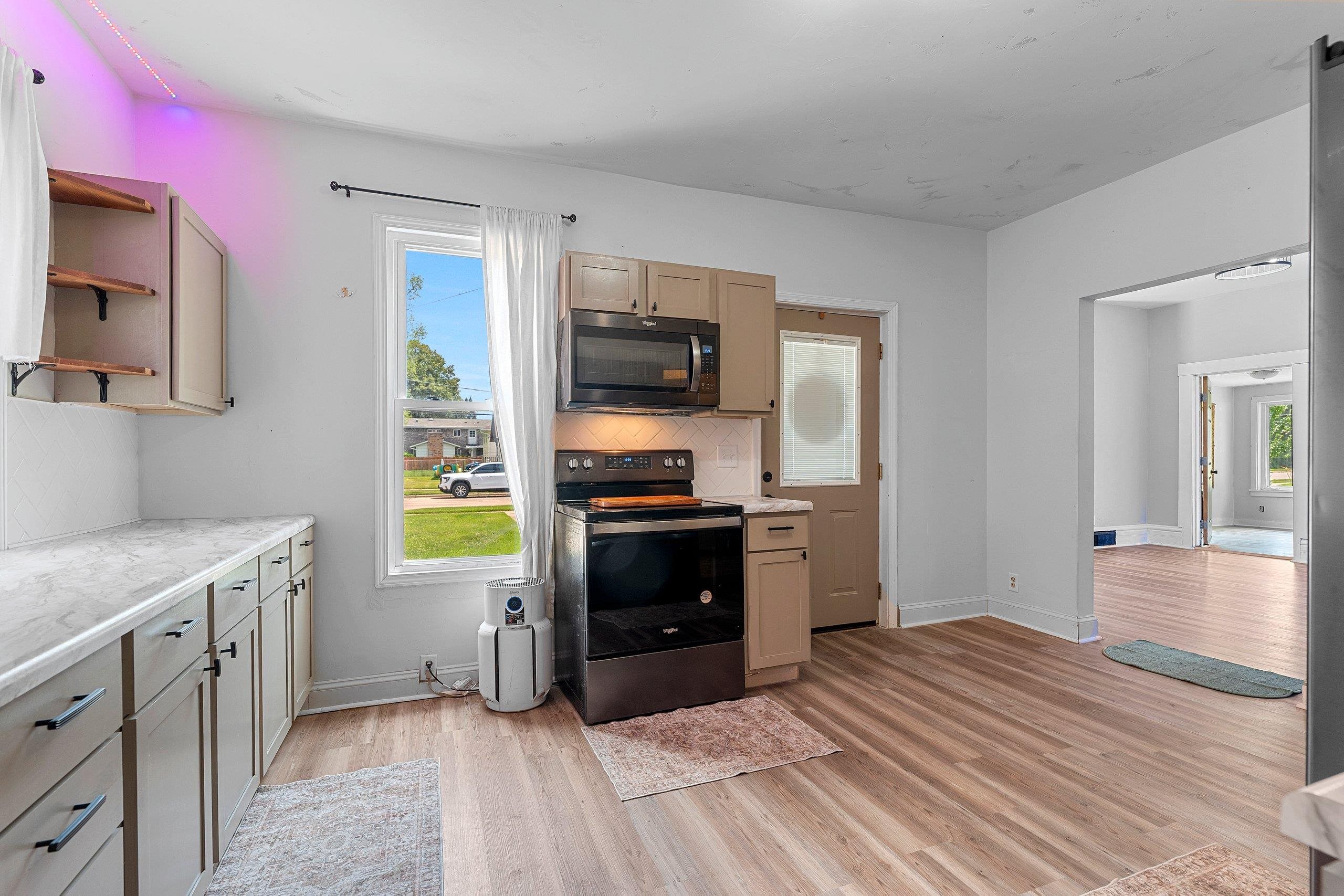 Shawano, Wisconsin 54166, United States, 4 Bedrooms Bedrooms, ,2 BathroomsBathrooms,Residential,Active,171597