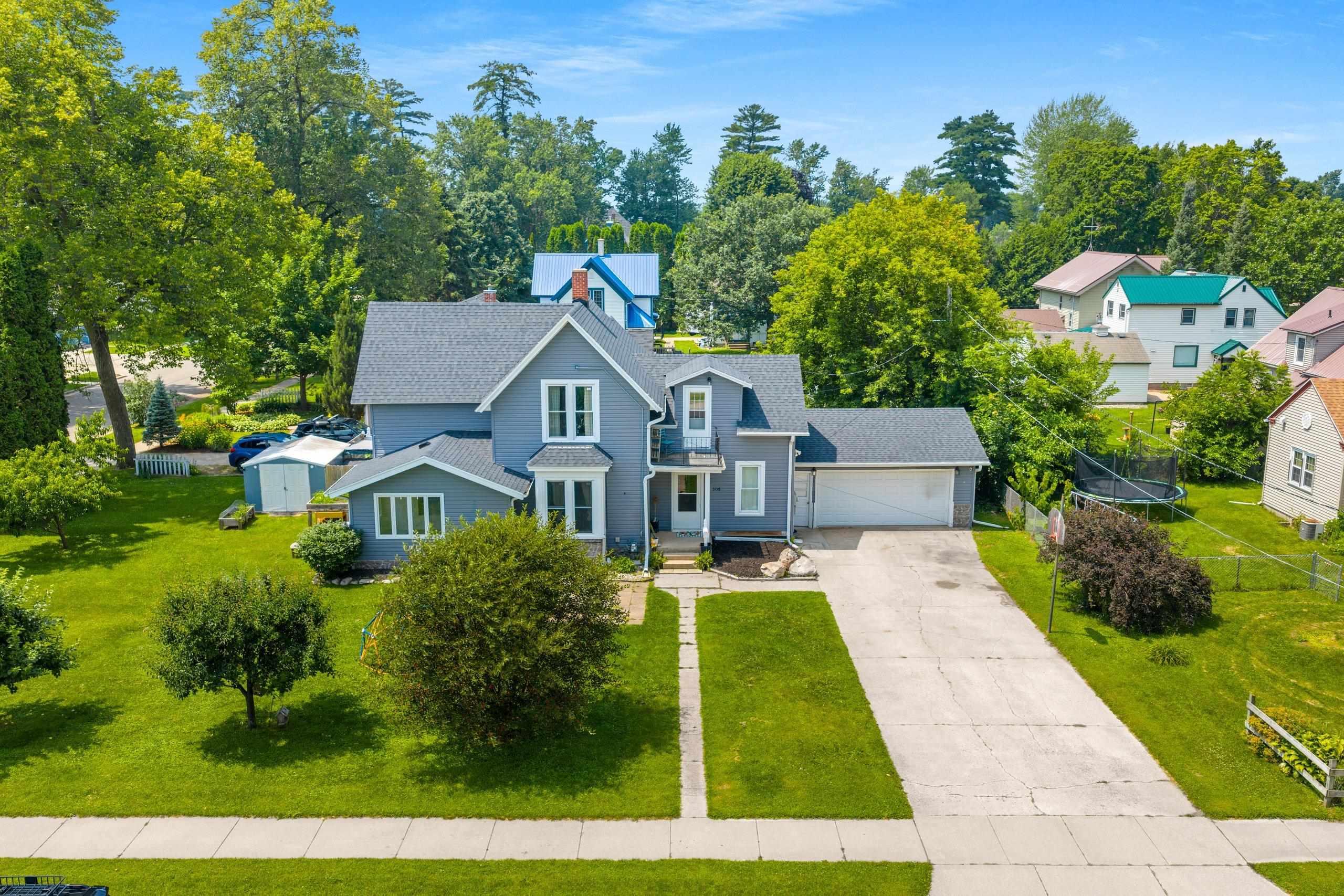 Shawano, Wisconsin 54166, United States, 4 Bedrooms Bedrooms, ,2 BathroomsBathrooms,Residential,Active,171597