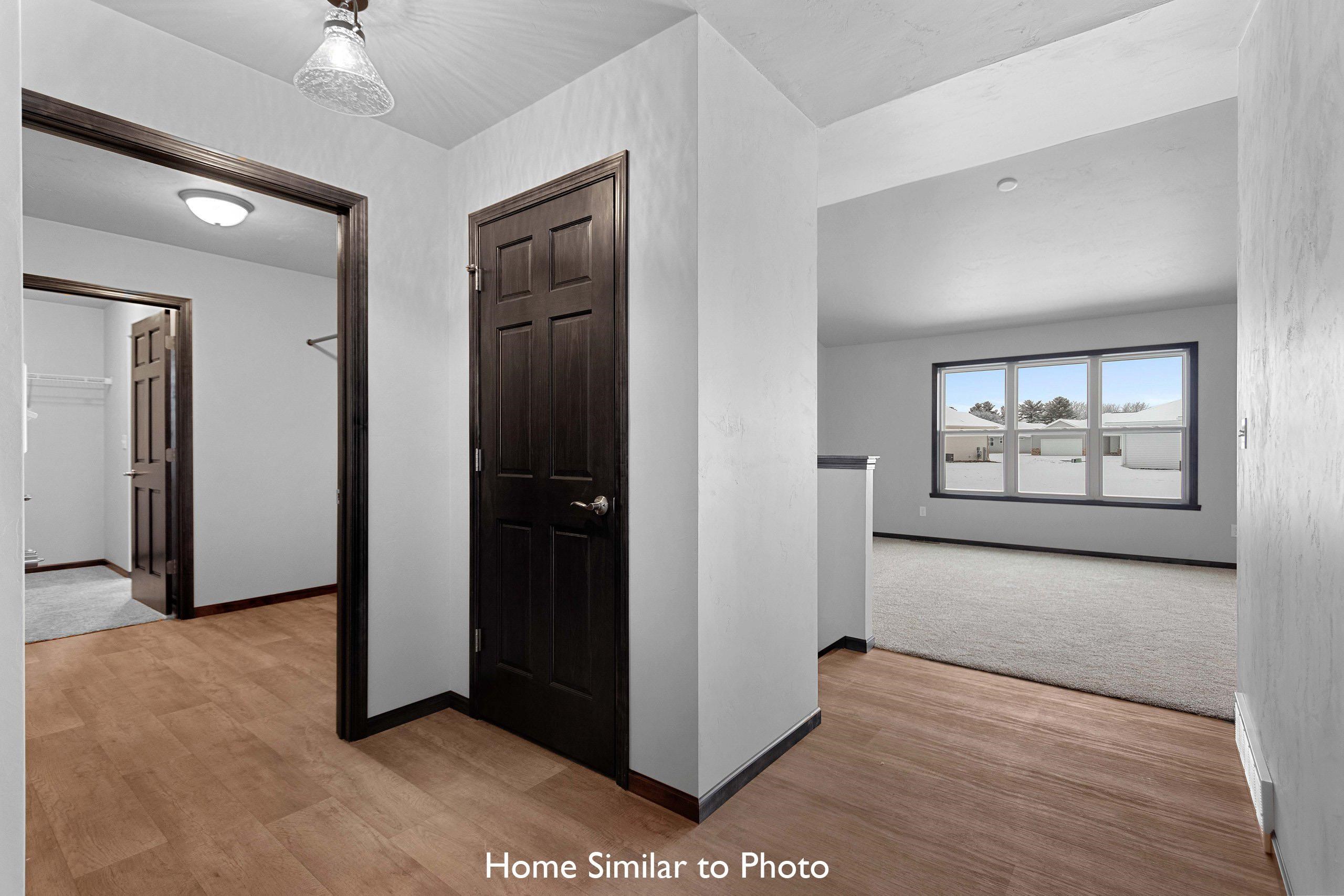 1748 BETTY JEAN Lane