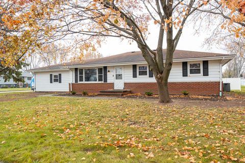 Photo of 2915 S GLADYS Avenue, APPLETON, WI 54915 (MLS # 50318681)