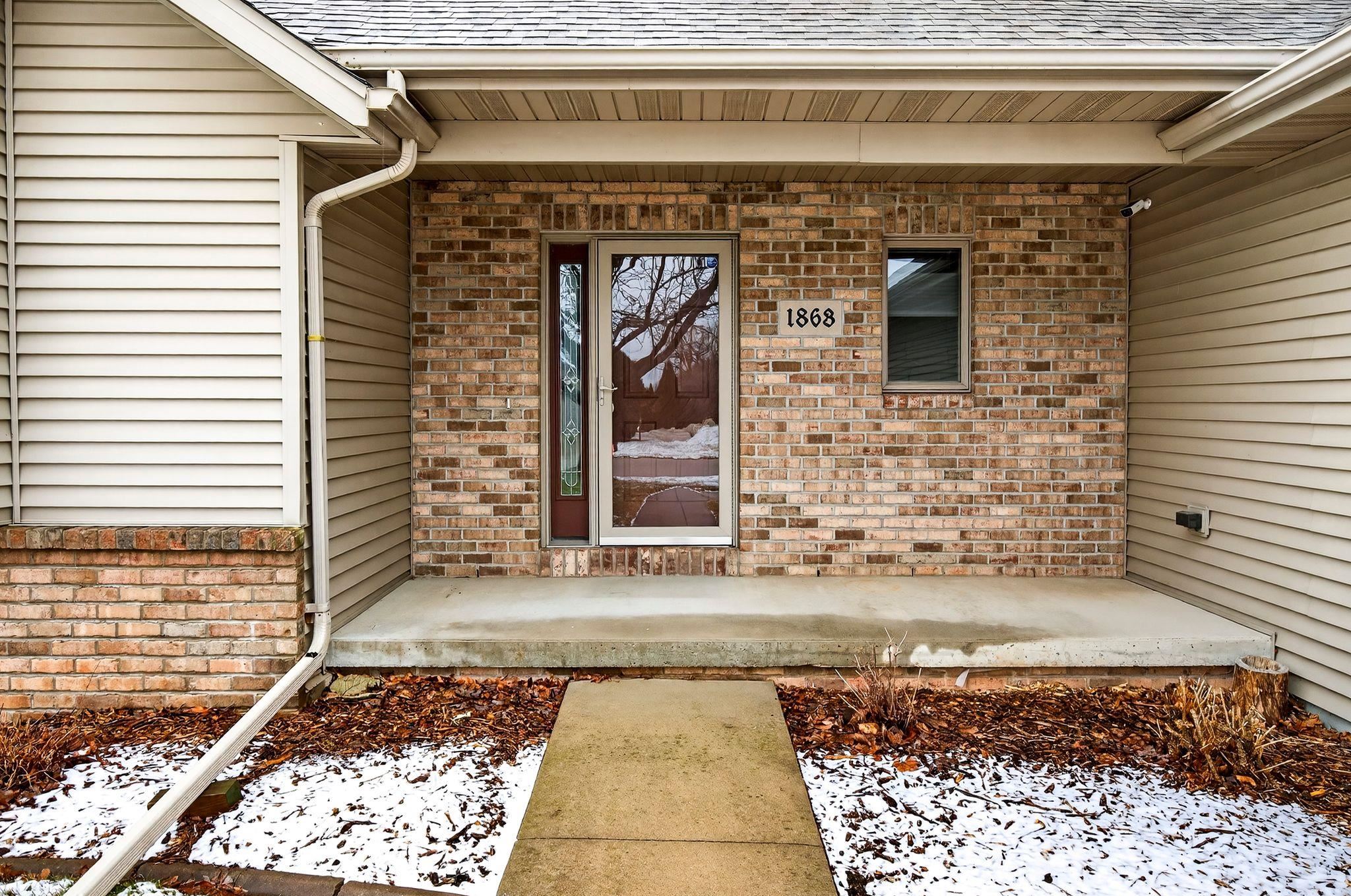 1868 MARTINGALE Lane