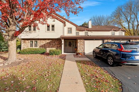Photo of 1820 RIDGEWAY Drive #11A, DE PERE, WI 54115 (MLS # 50317269)