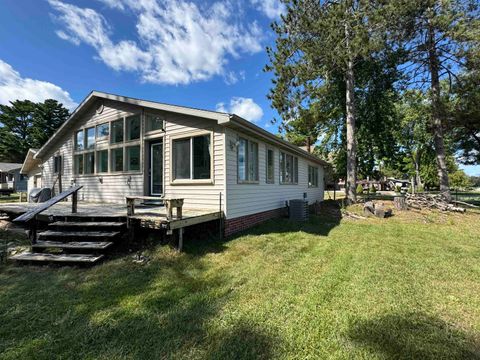 Photo of 5204 COUNTY ROAD N, OCONTO, WI 54153 (MLS # 50320581)