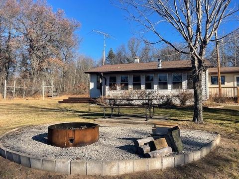 Photo of N11116 FIVE STAR Lane, CRIVITZ, WI 54114 (MLS # 50318385)