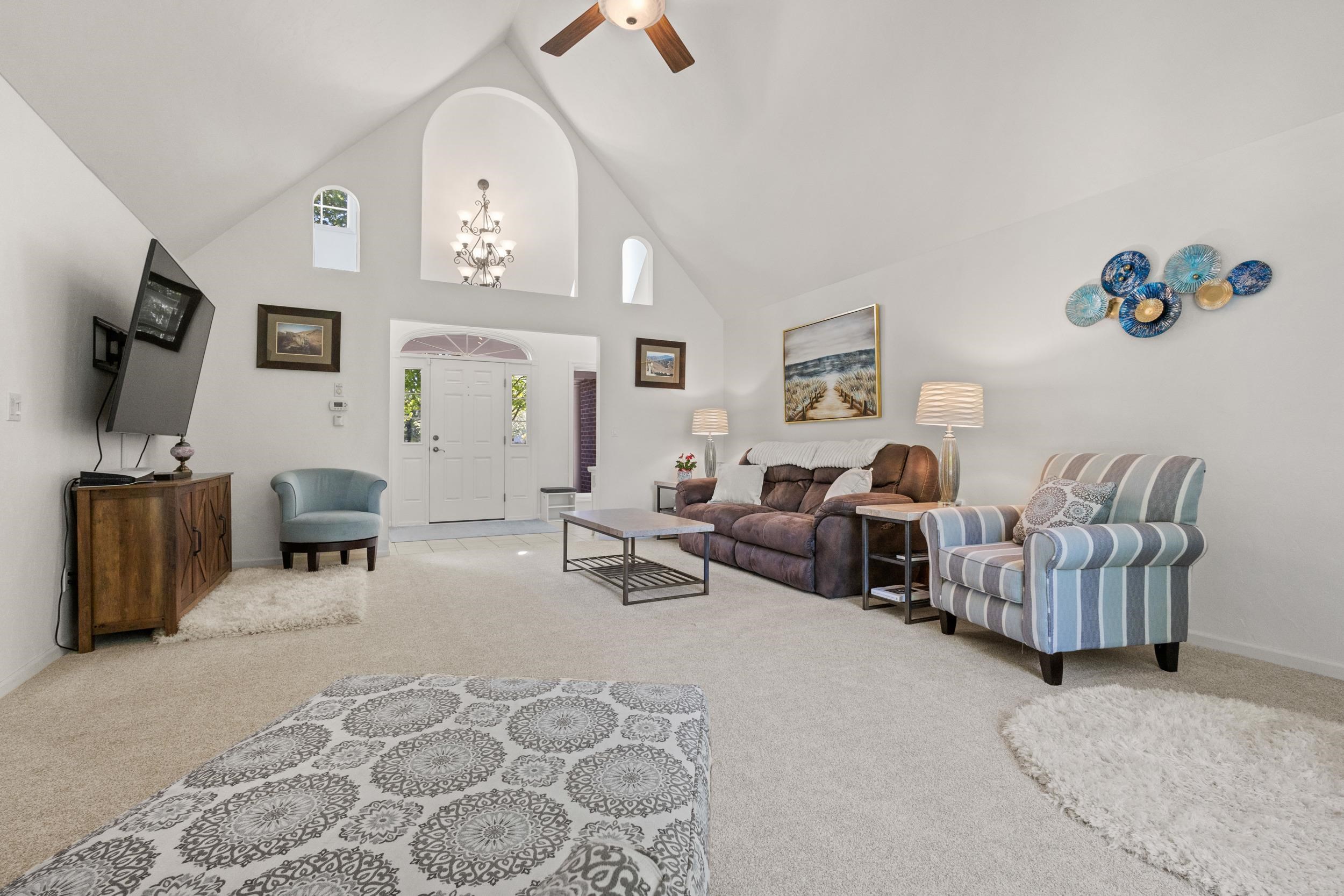 8045 SAQUARO Court