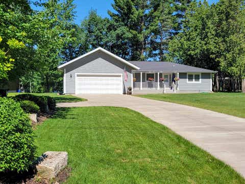 Photo of N2283 COUNTRY Lane, WAUPACA, WI 54981 (MLS # 50327526)