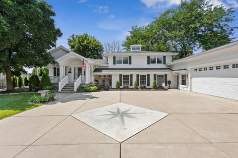 Photo of 3283 NICOLET Drive, GREEN BAY, WI 54311 (MLS # 50312449)