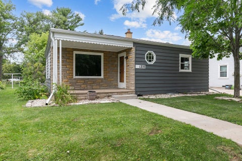 Photo of 1316 W ROGERS Avenue, APPLETON, WI 54914 (MLS # 50330445)